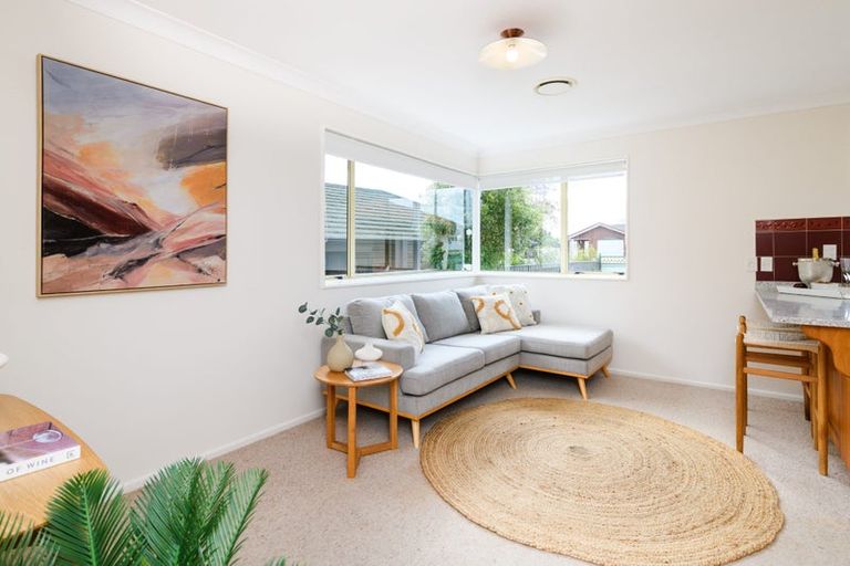 Photo of property in 68 Pacific Drive, Fitzherbert, Palmerston North, 4410