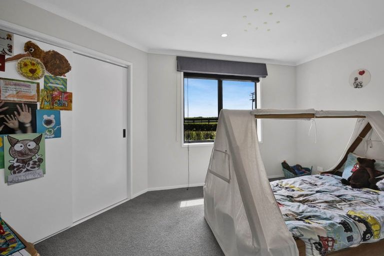 Photo of property in 1 Larlin Drive, Hawera, 4675