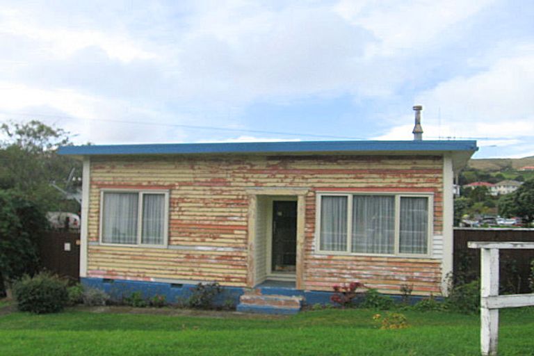 Photo of property in 102 Main Road, Tawa, Wellington, 5028