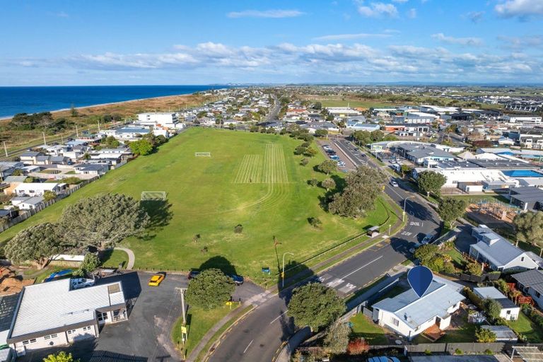 Photo of property in 304 Dickson Road, Papamoa Beach, Papamoa, 3118