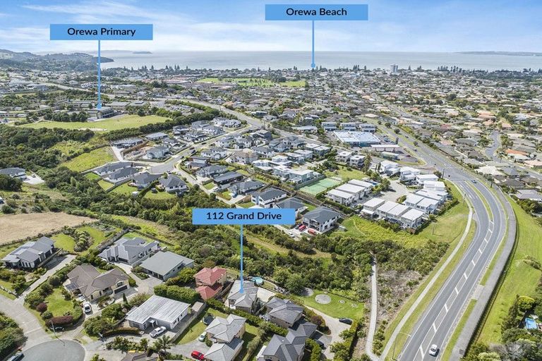 Photo of property in 112 Grand Drive, Orewa, 0931