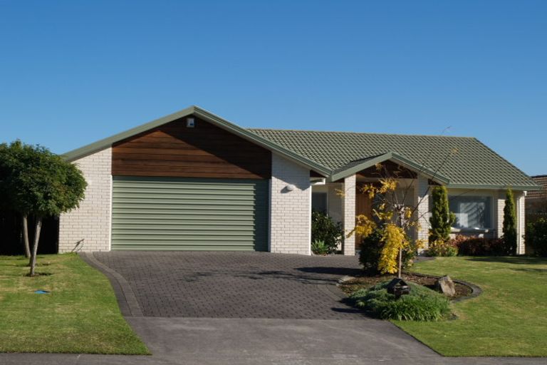 Photo of property in 7 Amberwood Drive, Northpark, Auckland, 2013