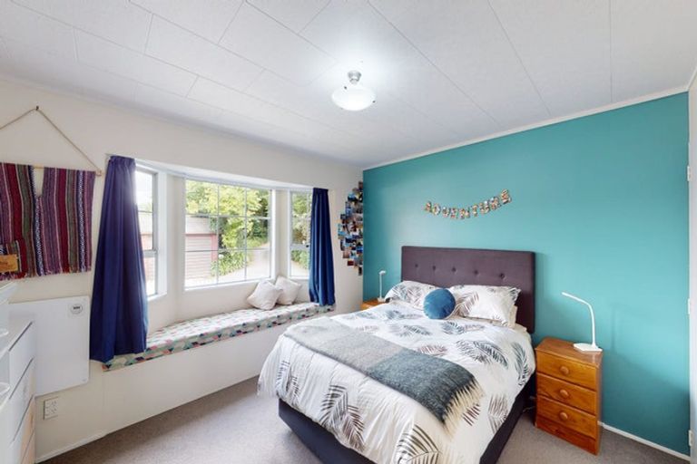 Photo of property in 10a Coates Street, Tawa, Wellington, 5028