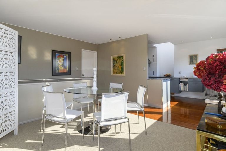 Photo of property in 28 Seaview Road, Otumoetai, Tauranga, 3110