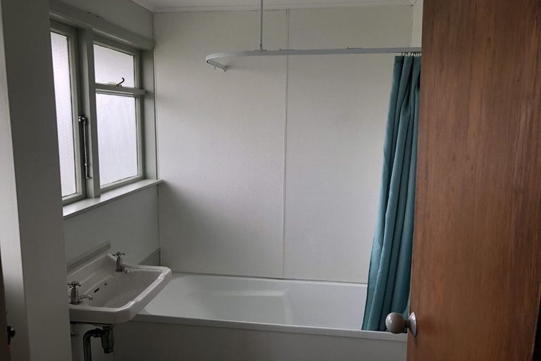 Photo of property in 10-12 Adventure Street, Marfell, New Plymouth, 4310