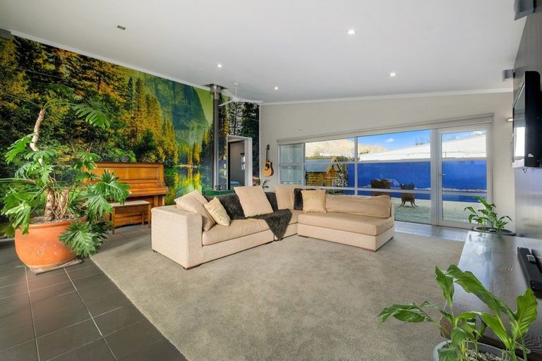 Photo of property in 52 Sylvan Street, Lake Hayes, Queenstown, 9304