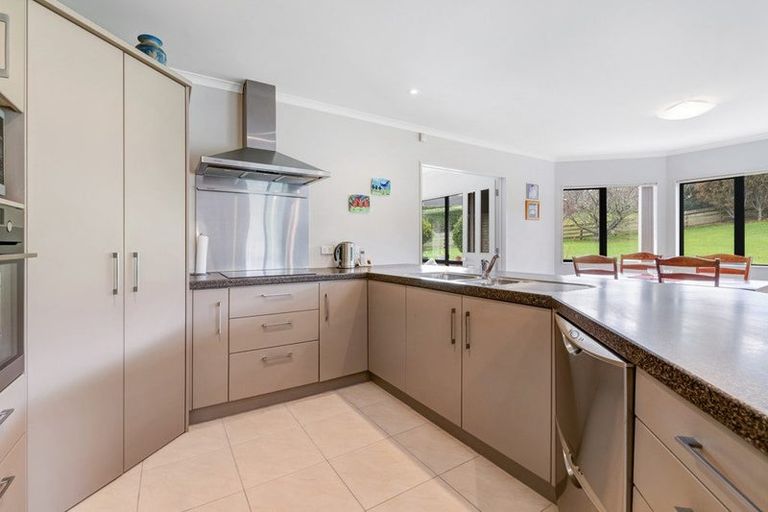 Photo of property in 16 Omana Avenue, Shelly Beach, Helensville, 0874