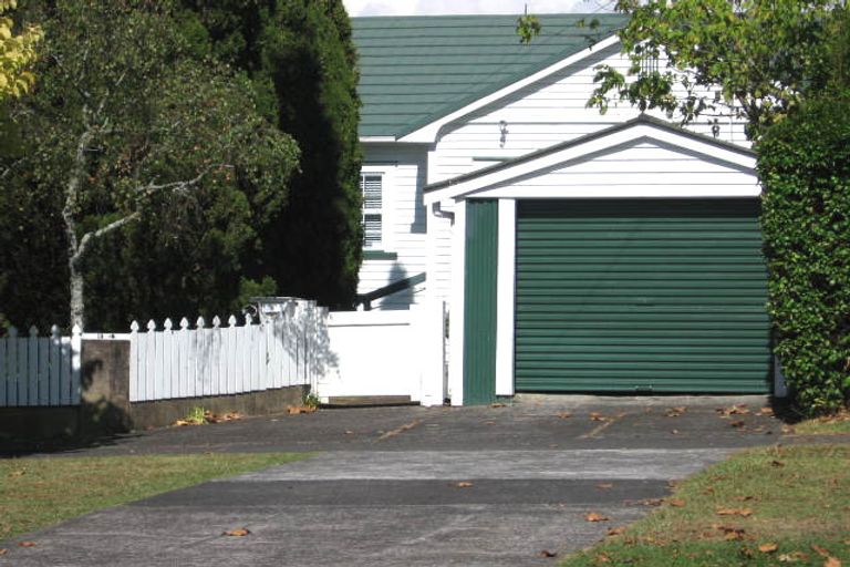 Photo of property in 34 Seabrook Avenue, New Lynn, Auckland, 0600