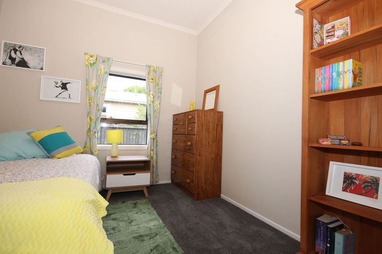 Photo of property in 83 Newcastle Street, Windsor, Invercargill, 9810