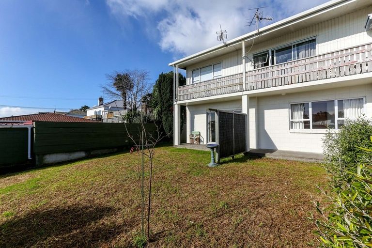 Photo of property in 6d Davies Lane, New Plymouth, 4310