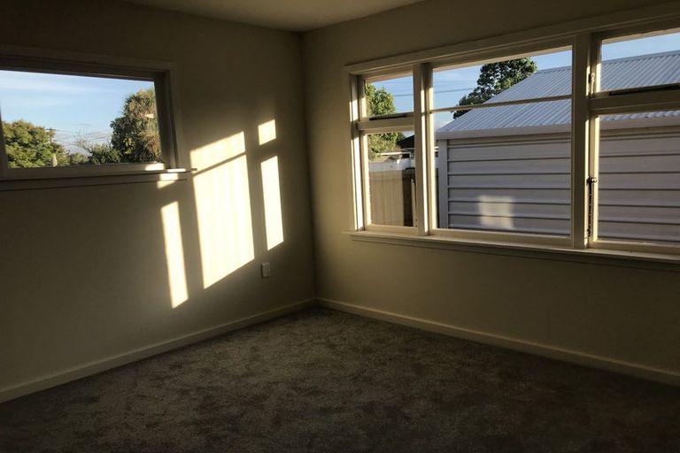 Photo of property in 122 Maidstone Road, Ilam, Christchurch, 8041