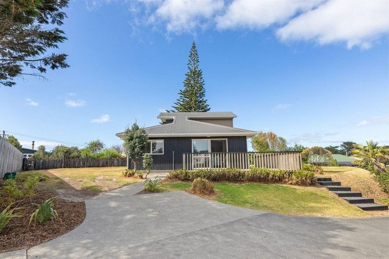 Photo of property in 16a Karaka Street, Otaki Beach, Otaki, 5512
