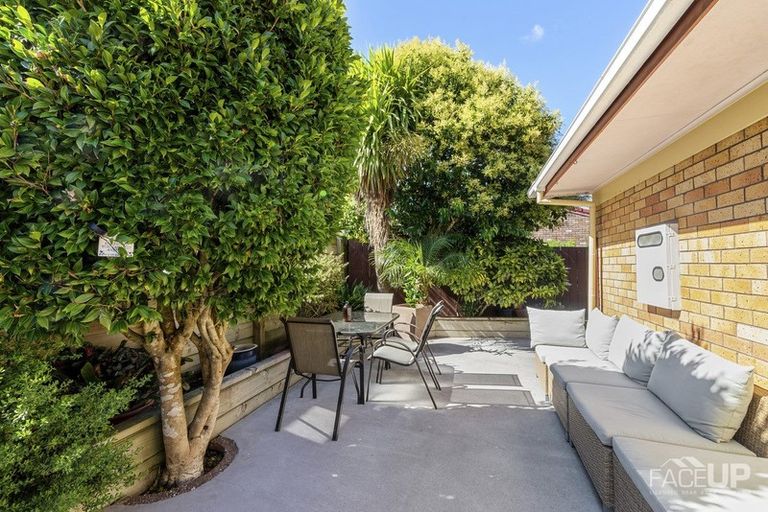 Photo of property in 1/14 Ti Nana Crescent, Henderson, Auckland, 0610