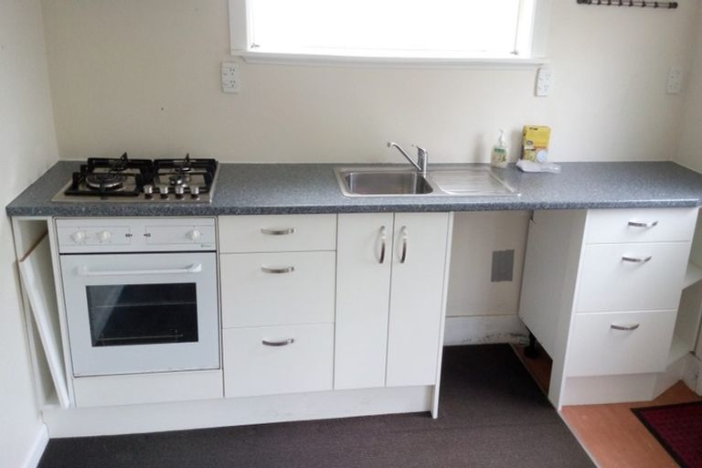 Photo of property in 14 Molesworth Street, Taita, Lower Hutt, 5011