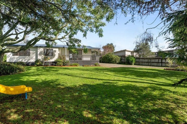 Photo of property in 37 Puriri Road, Pukekohe, 2120