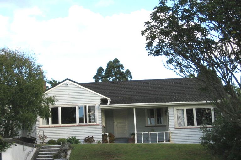 Photo of property in 11 Weston Avenue, Mount Albert, Auckland, 1025