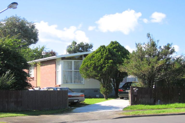 Photo of property in 18 Bahama Place, Clover Park, Auckland, 2023
