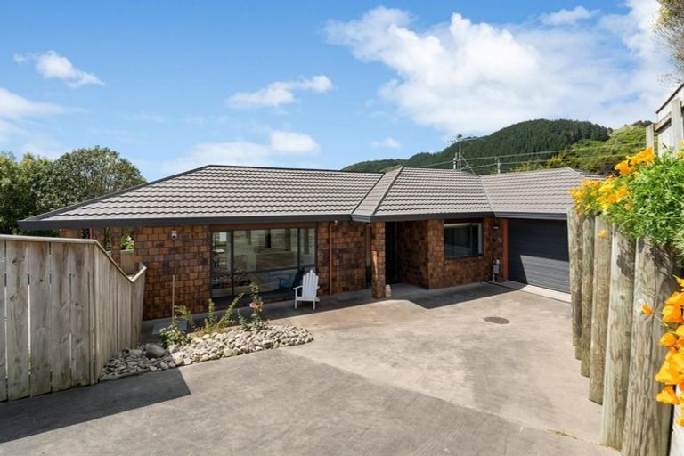 Photo of property in 7 Lambert Way, Paraparaumu, 5032