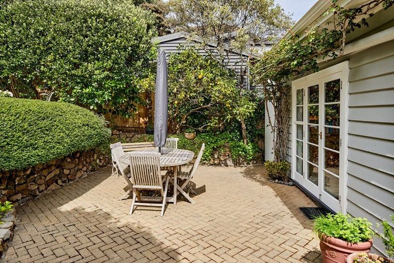 Photo of property in 267 Muritai Road, Eastbourne, Lower Hutt, 5013