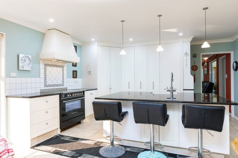 Photo of property in 40-42 Waikawa Road, Picton, 7220