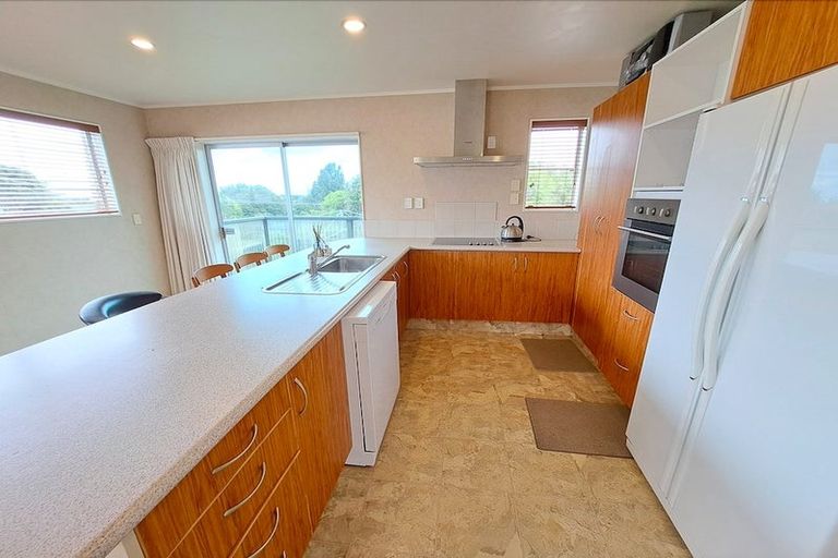 Photo of property in 17a Manu Crescent, Upper Vogeltown, New Plymouth, 4310