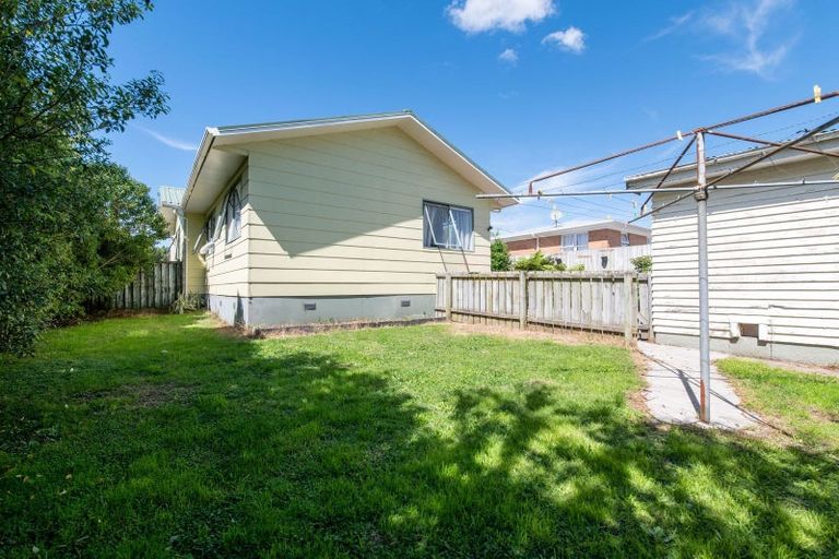 Photo of property in 6a Neil Road, Fairy Springs, Rotorua, 3015