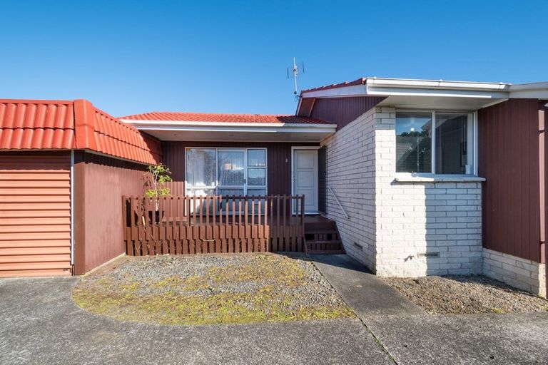 Photo of property in 2/131 Titirangi Road, New Lynn, Auckland, 0600