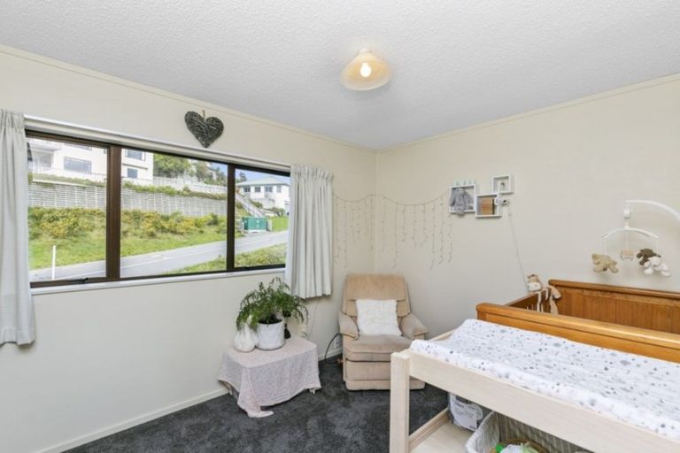 Photo of property in 2/22 Parklands Drive, Karori, Wellington, 6012