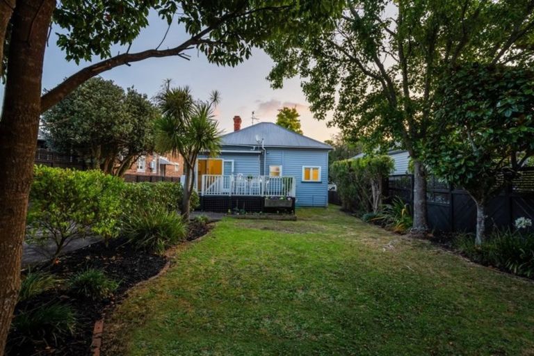Photo of property in 45 Paice Avenue, Sandringham, Auckland, 1025