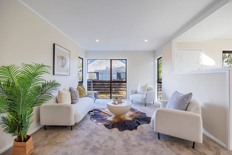 Photo of property in 9 Luanda Drive, Ranui, Auckland, 0612