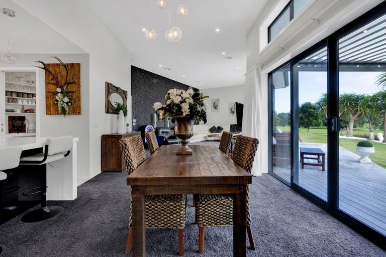 Photo of property in 10 Augusta Grove, Waiwhakaiho, New Plymouth, 4312