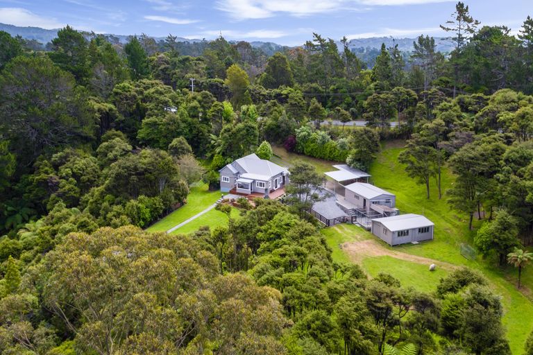 Photo of property in 33 Sunnyvale Road, Swanson, Auckland, 0614