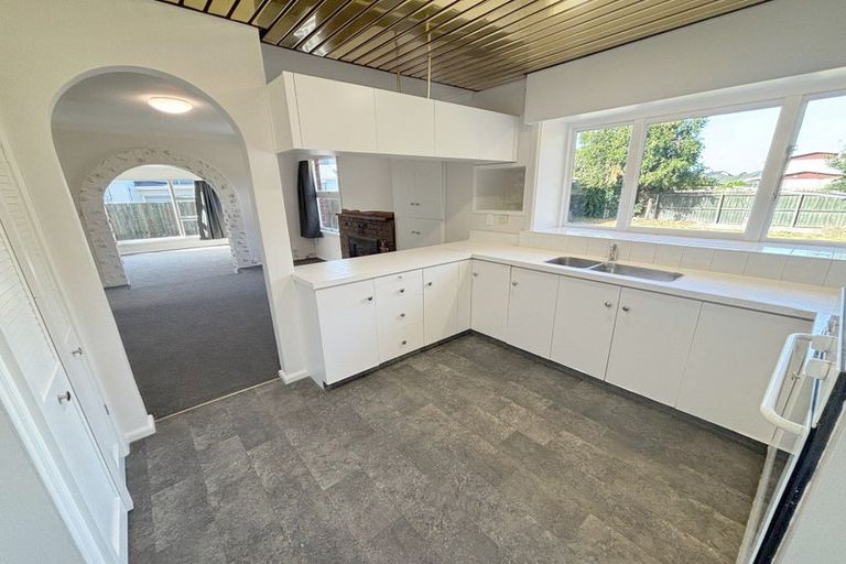 Photo of property in 56 Peer Street, Upper Riccarton, Christchurch, 8041