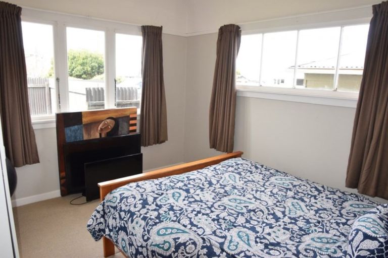 Photo of property in 22 Moa Street, Waikiwi, Invercargill, 9810