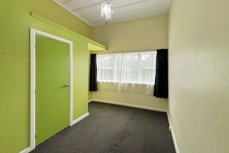 Photo of property in 20 Church Road, Taradale, Napier, 4112