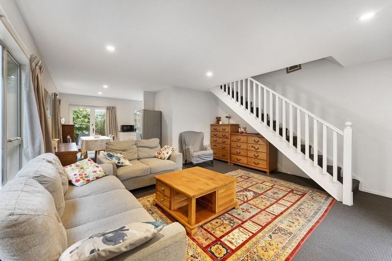 Photo of property in 2/8 Waldie Grove, Avalon, Lower Hutt, 5011