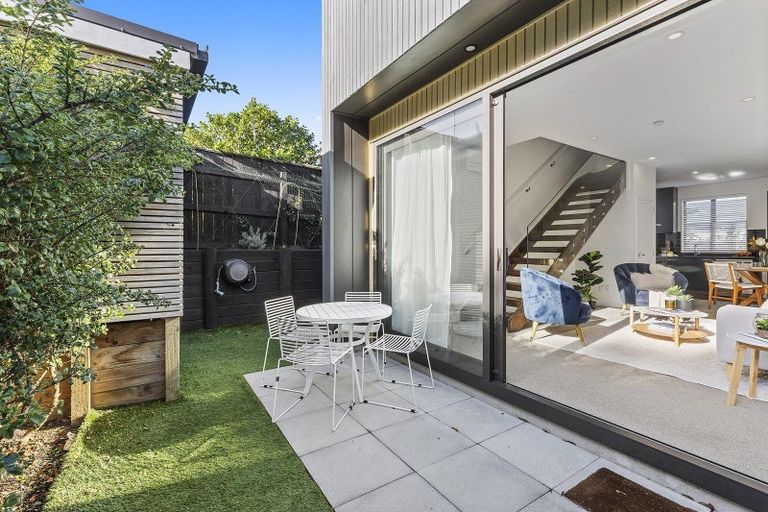 Photo of property in 6/20 Trent Street, Island Bay, Wellington, 6023