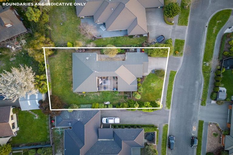 Photo of property in 28 Puhara Avenue, Parklands, Christchurch, 8083