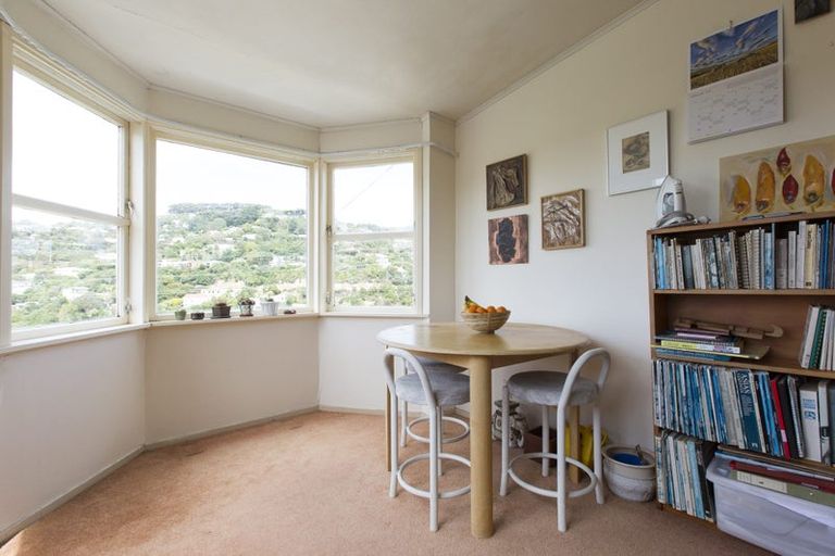 Photo of property in 209 Houghton Bay Road, Houghton Bay, Wellington, 6023