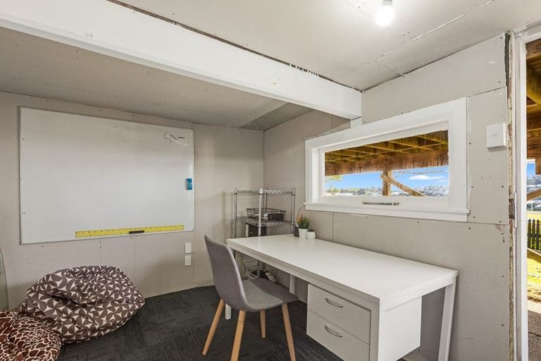 Photo of property in 35 Tirangi Road, Rongotai, Wellington, 6022