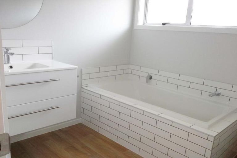 Photo of property in 34 Wesley Avenue, Frankleigh Park, New Plymouth, 4310