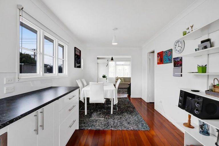 Photo of property in 41 Princes Street, Fitzroy, New Plymouth, 4312