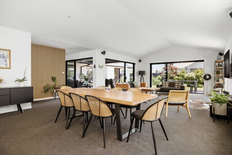 Photo of property in 16 Hiria Crescent, Papamoa Beach, Papamoa, 3118