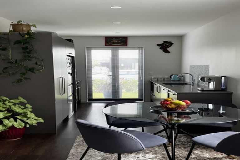 Photo of property in 12 Hirere Road, Whitford, Howick, 2571