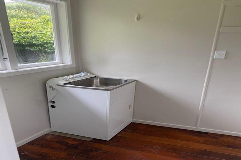 Photo of property in 89 Awanui Street, Merrilands, New Plymouth, 4312