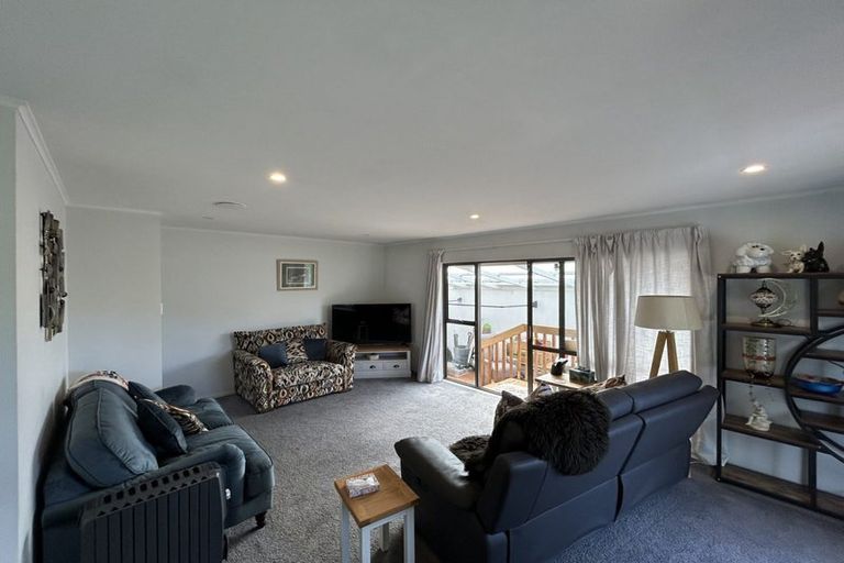 Photo of property in 35b Latitude Close, Whitby, Porirua, 5024