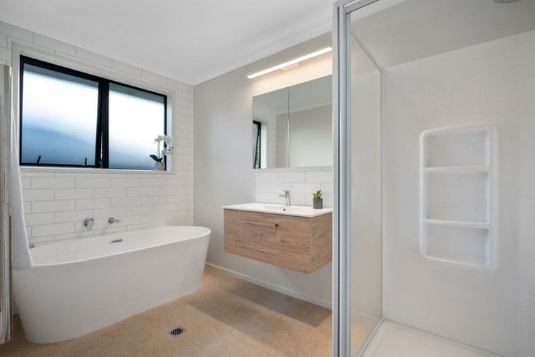 Photo of property in 120 Sentinel Avenue, Omokoroa, 3114