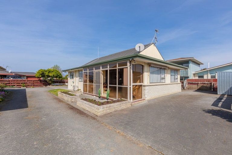 Photo of property in 3/3 Church Road, Taradale, Napier, 4112