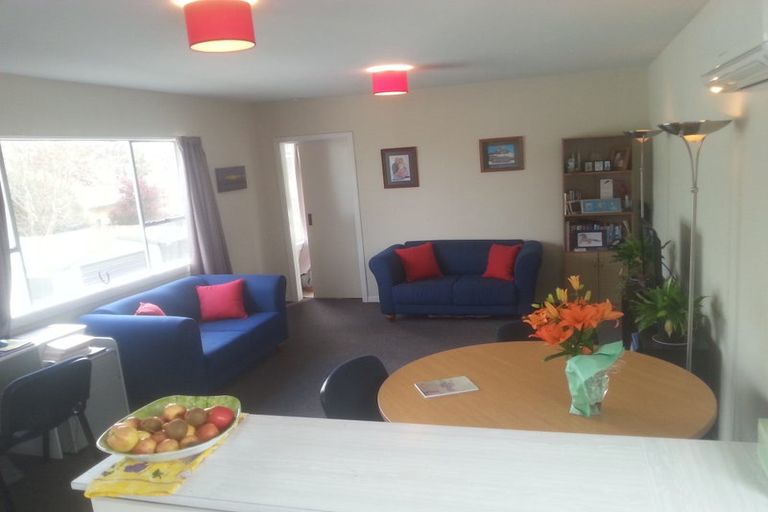 Photo of property in 2/371 Hereford Street, Linwood, Christchurch, 8011