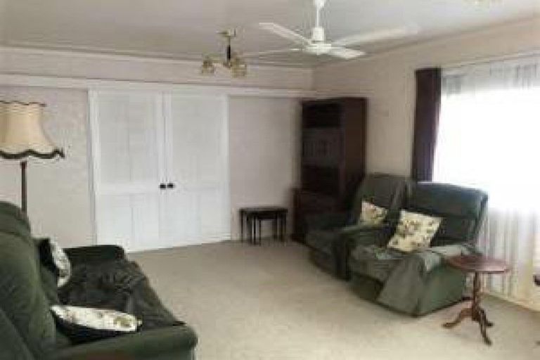 Photo of property in 2/1 Landscape Road, Papatoetoe, Auckland, 2025